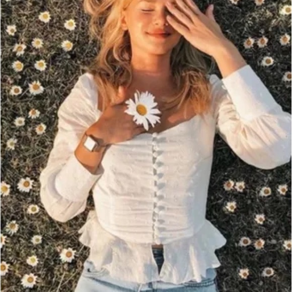 Lioness Eyelet Sweetheart Blouse - Picture 4 of 7